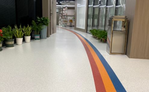 PVC塑膠地板施工價(jià)格波動(dòng)探秘：三大核心因素解析