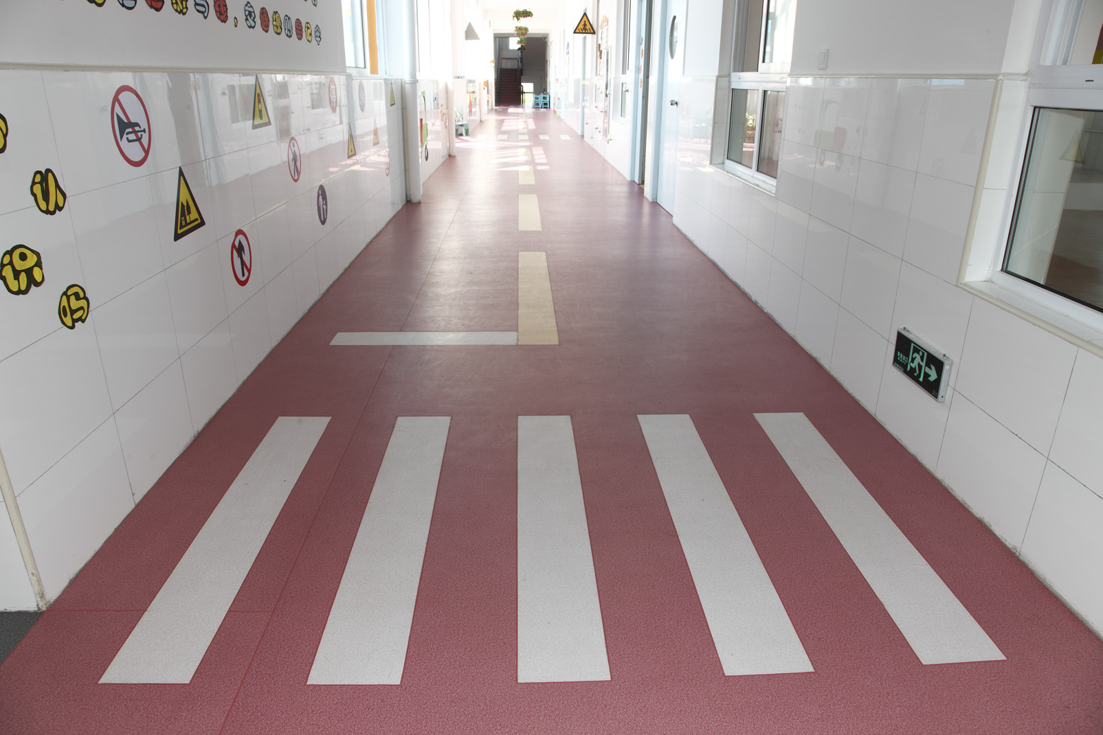 幼兒園塑膠地板 幼兒園塑膠地板