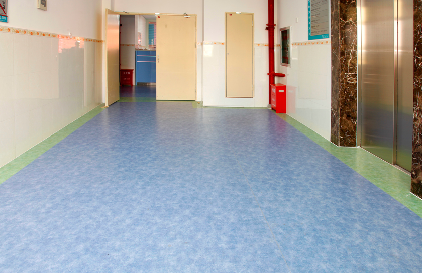 同質(zhì)透心pvc塑膠地板