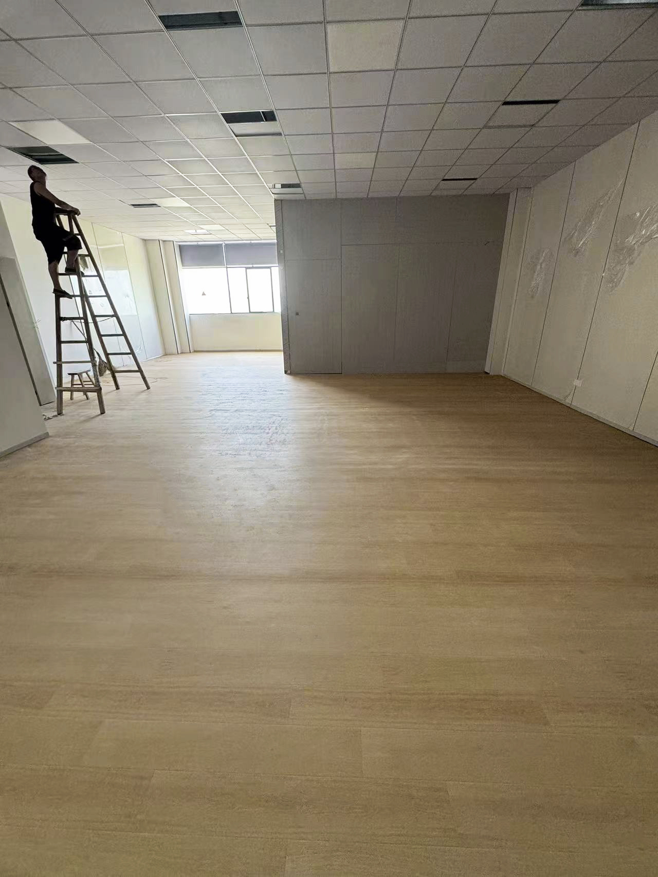 1733274440815886.jpg (木紋7205+走廊水磨石009)義烏車(chē)間+辦公室 (3).jpg